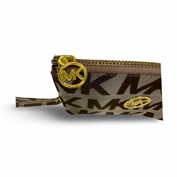 ⭐️SOLD⭐️Michael Kors Women’s Monogram Wristlet Wallet Brown / Tan - Picture 4 of 4